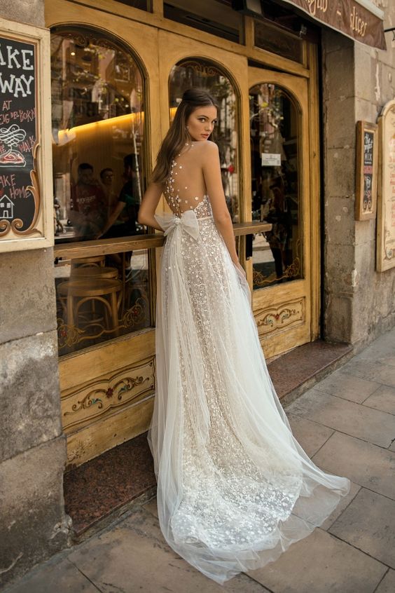 A-line Lace Wedding Dresses Beach Bridal Wedding Gown Boho Floor Length Charming Princess Party Gown Plus Size