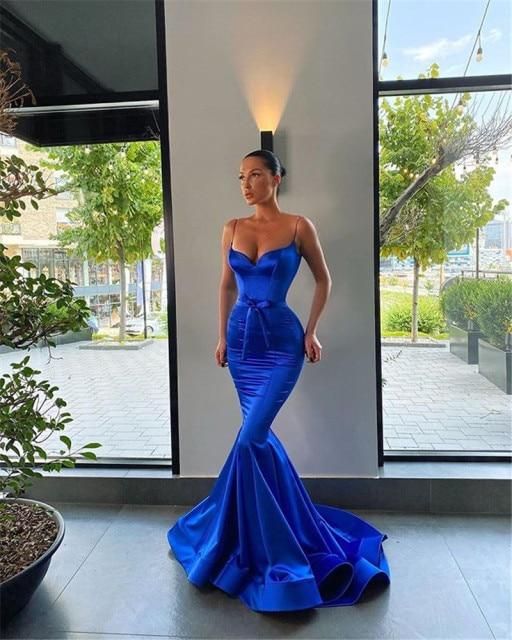 Lily Spaghetti Strap Gold Prom Dresses Sexy V Neck robes de soirée Stain Sheath Mermaid Evening Dresses Sweep Train Prom Gown Royal Blue