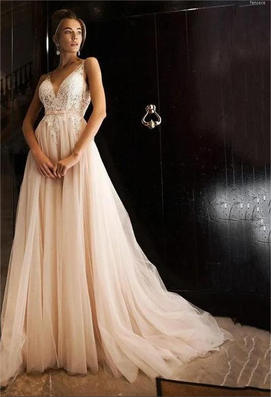 Stunning Tulle V-neck Neckline A-line Wedding Dresses Open Back Champagne Bridal Dress robe de mariee princesse de luxe