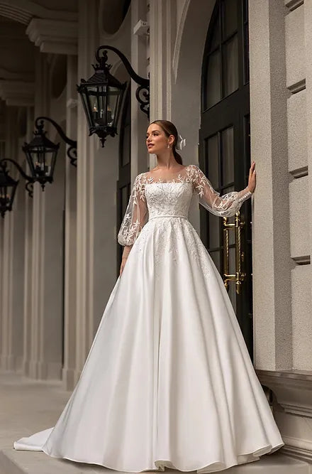 Luxury Lace Appliques Wedding Dresses A Line Fuffy Ruched Satin Ball Gowns Long Sleeve Formal Bride Beach Party Vestido De Novia