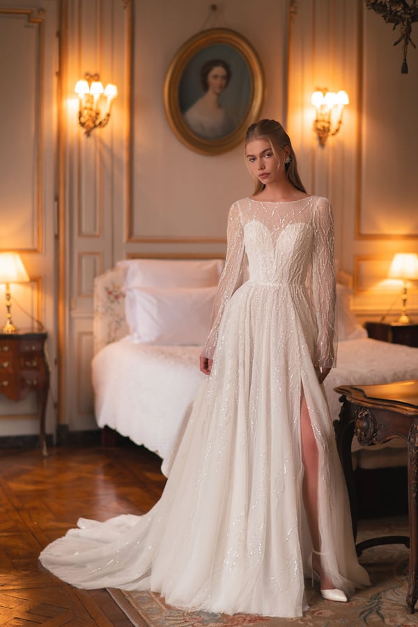 Luxury Shiny Lace O Neck A Line Wedding Dress Long Sleeves Zipper Back High Side Slit Court Train Bridal Gown