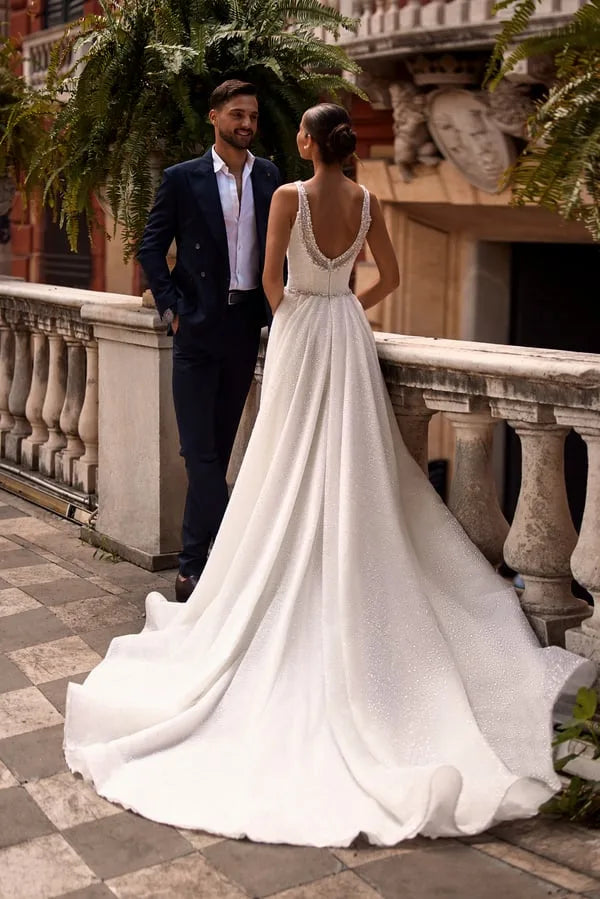 Romantic Sequined Wedding Dresses for Women Slit Sleeveless Pleat Engagement Party Chapel Train Bridal Gown Customised