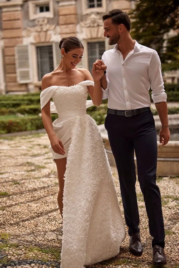 Chic Wedding Dress Strapless Off the Shoulder Lace and Pleat Sexy Backless