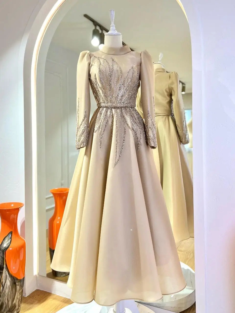 A-Line Champagne Muslim Prom Dresses Elegant Organza Beading High Neck Dubai Formal Dress Tea Length Evening Gown