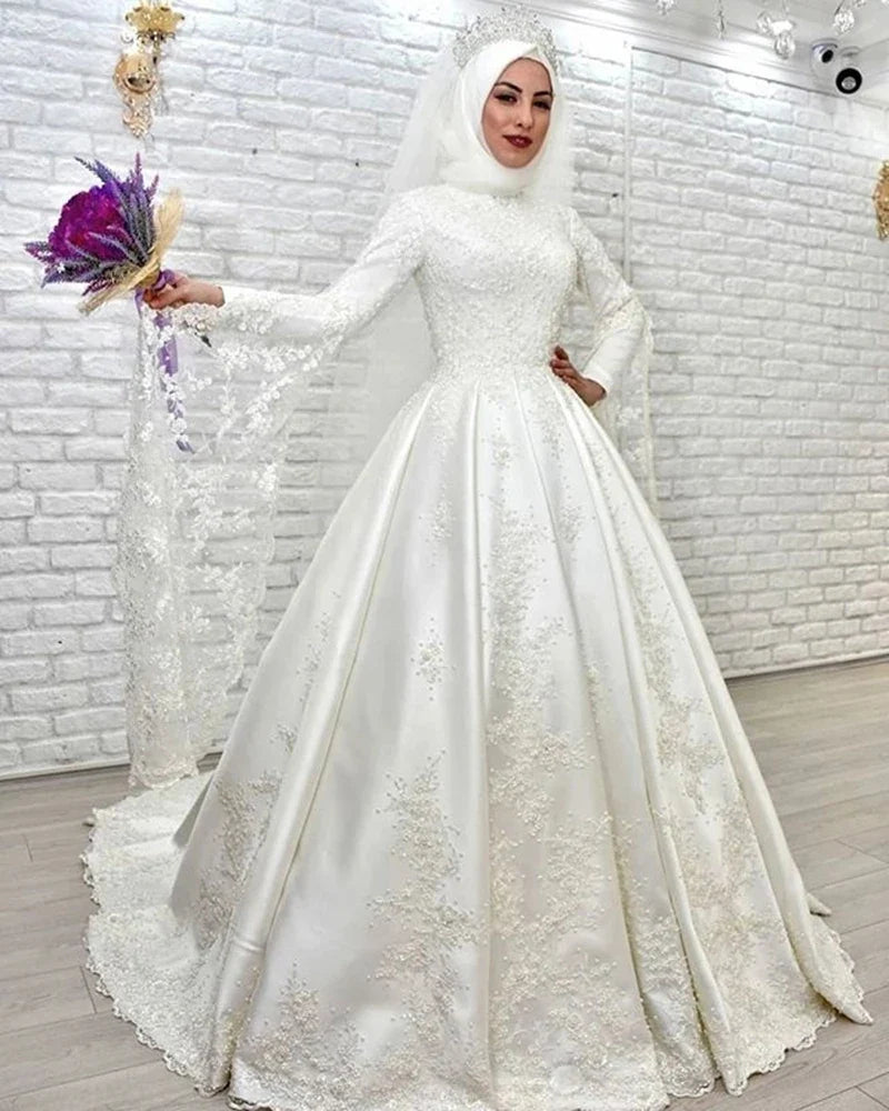 Charming Muslim Wedding Dresses A Line High Neck Long Sleeves Arabic Islamic Brial Gowns Lace Appliques Beaded Vestido De Noiva Ivory