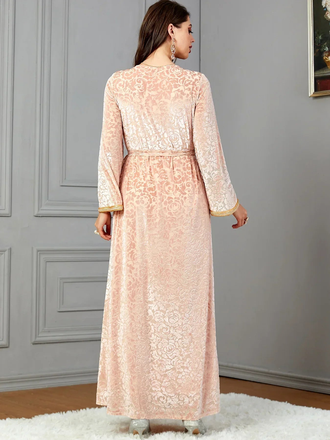 Dubai Autumn Winter Velvet Sequins Belted Evening Party Dress Jalabiyat Moroccan Caftan For Women Saudi Muslim Gown