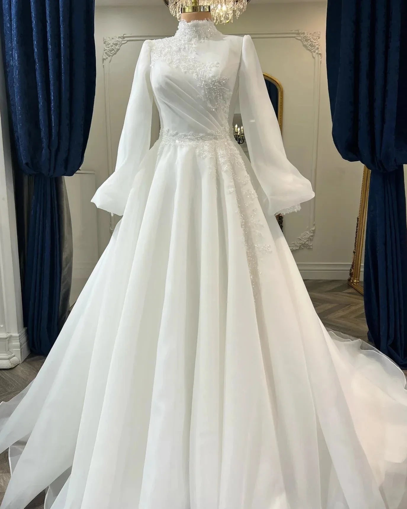 Plus Size Wedding Dresses for Bride Puffy Long Sleeve Appliques Beaded Princess Bridal Ball Gown Vestido De Noiva WHITE