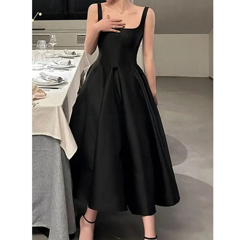 Newest A Line Wedding Dresses Sexy Fashion Square Collar Spaghetti Straps Eveing Dress Satin Simple Vestidos De Novia Black