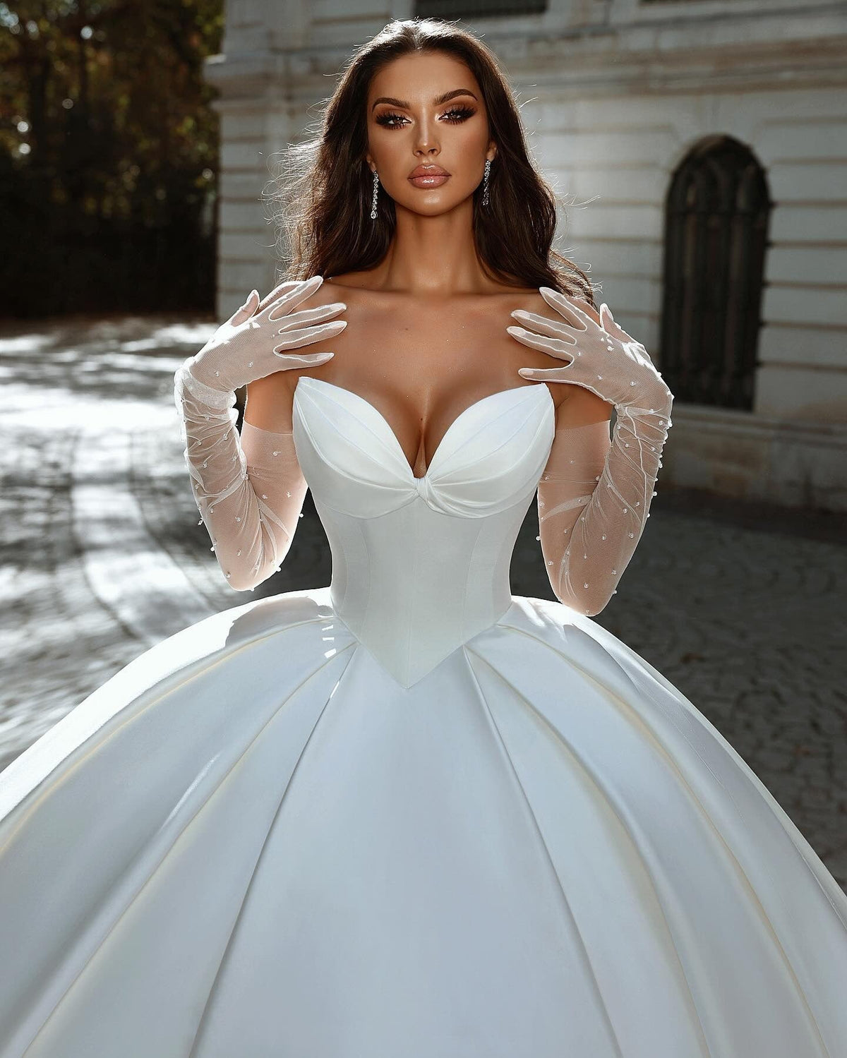 Elegant Women's Bridal Gowns With Satin Pleats Sexy Off The Shoulder Princess A-Line Wedding Dresses Formal Party Without Gloves