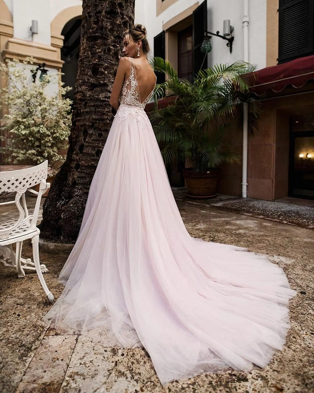 Stunning Tulle V-neck Neckline A-line Wedding Dresses Open Back Champagne Bridal Dress robe de mariee princesse de luxe