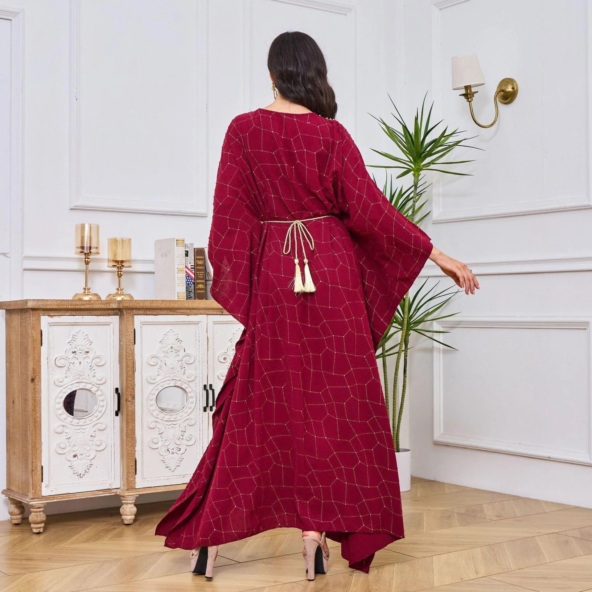 Fashion Long Dress Dubai Abayas For Female Beading Batwing Sleeve V-Neck Belted Clothing Elegant Muslim Costumes Woman