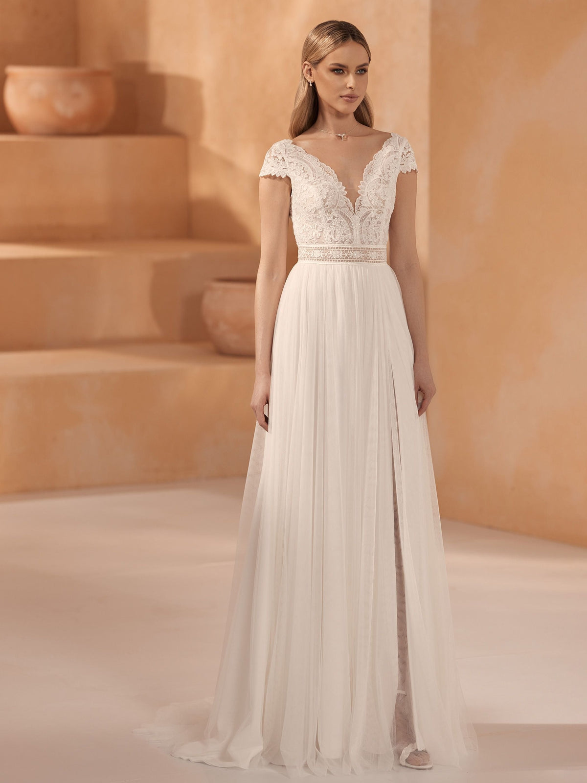 Elegant Fascinating Wedding Dresses Sexy Lace Appliques Beautiful Deep V-neck Short Sleeved High Slit Bridal Gowns