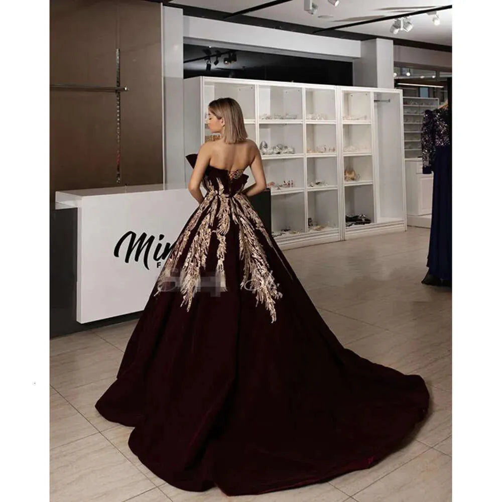 Caftan Evening Dress Burgundy Velvet A Line Prom Dresses Arabic Gold Lace Applique Ruched Dubai Formal Party Gowns