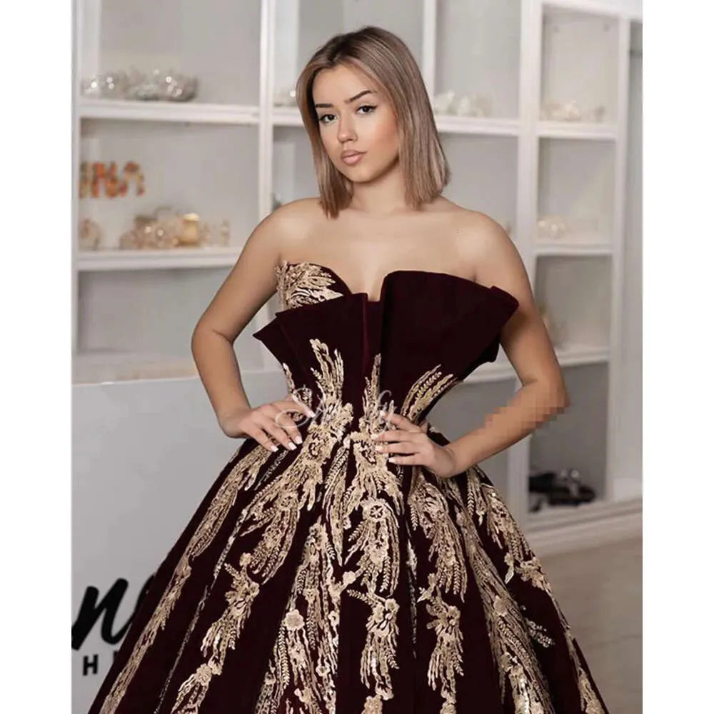 Caftan Evening Dress Burgundy Velvet A Line Prom Dresses Arabic Gold Lace Applique Ruched Dubai Formal Party Gowns