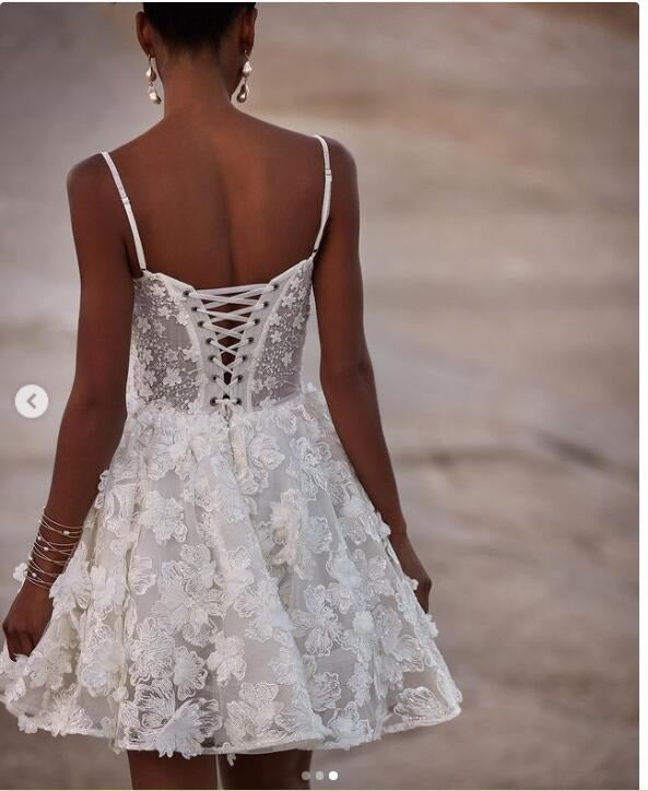 New Lovely Lace Wedding Dresses Short Sleeveless Bridal Gowns with Straps Wedding Gowns Mini Length Robe de mariée Corset Back