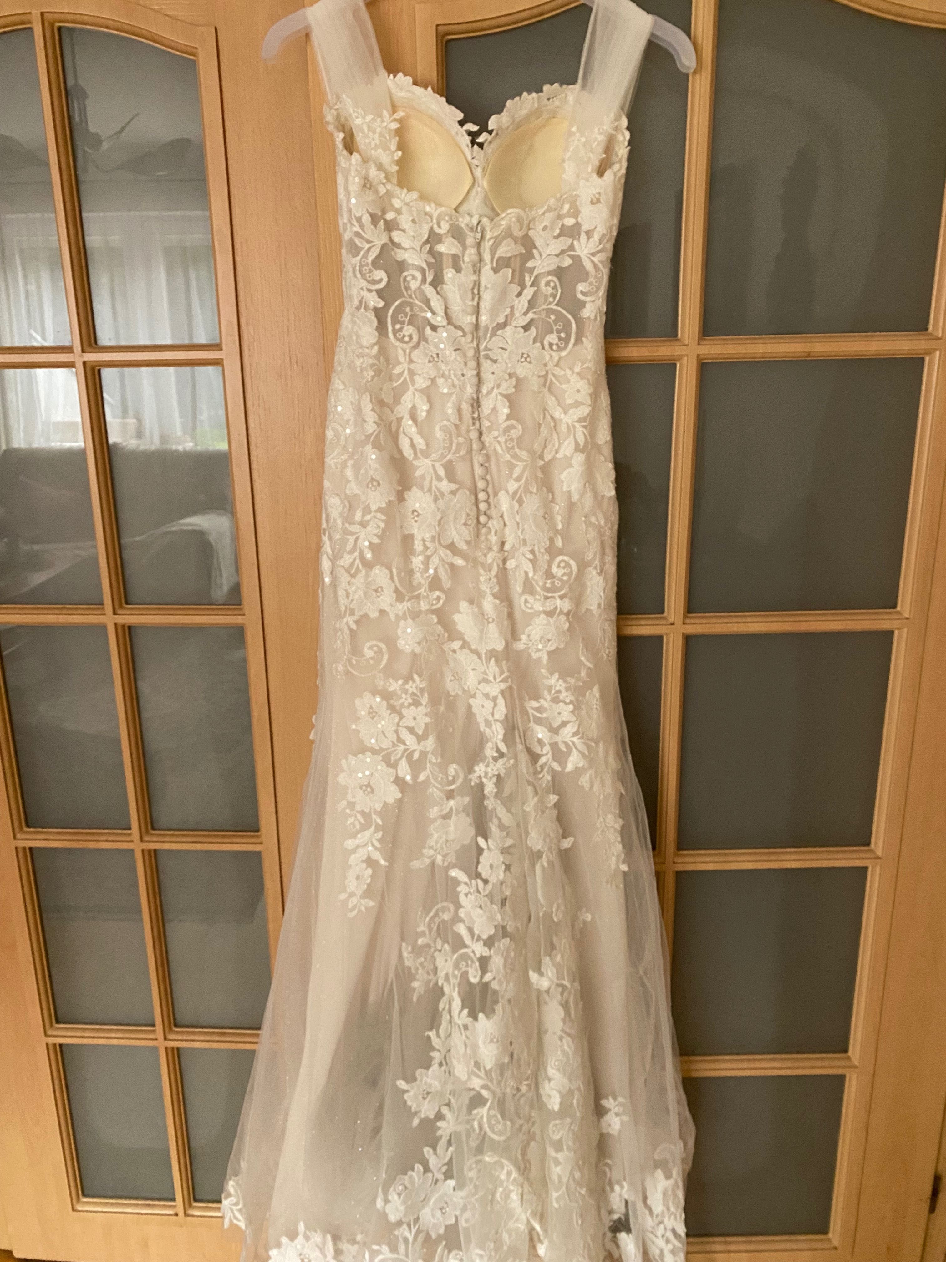 Charming Mermaid Wedding Dress Lace Appliques Off the Shoulder Sweetheart Buttons Court Train Vestidos De Novia