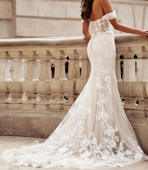 Charming Mermaid Wedding Dress Lace Appliques Off the Shoulder Sweetheart Buttons Court Train Vestidos De Novia