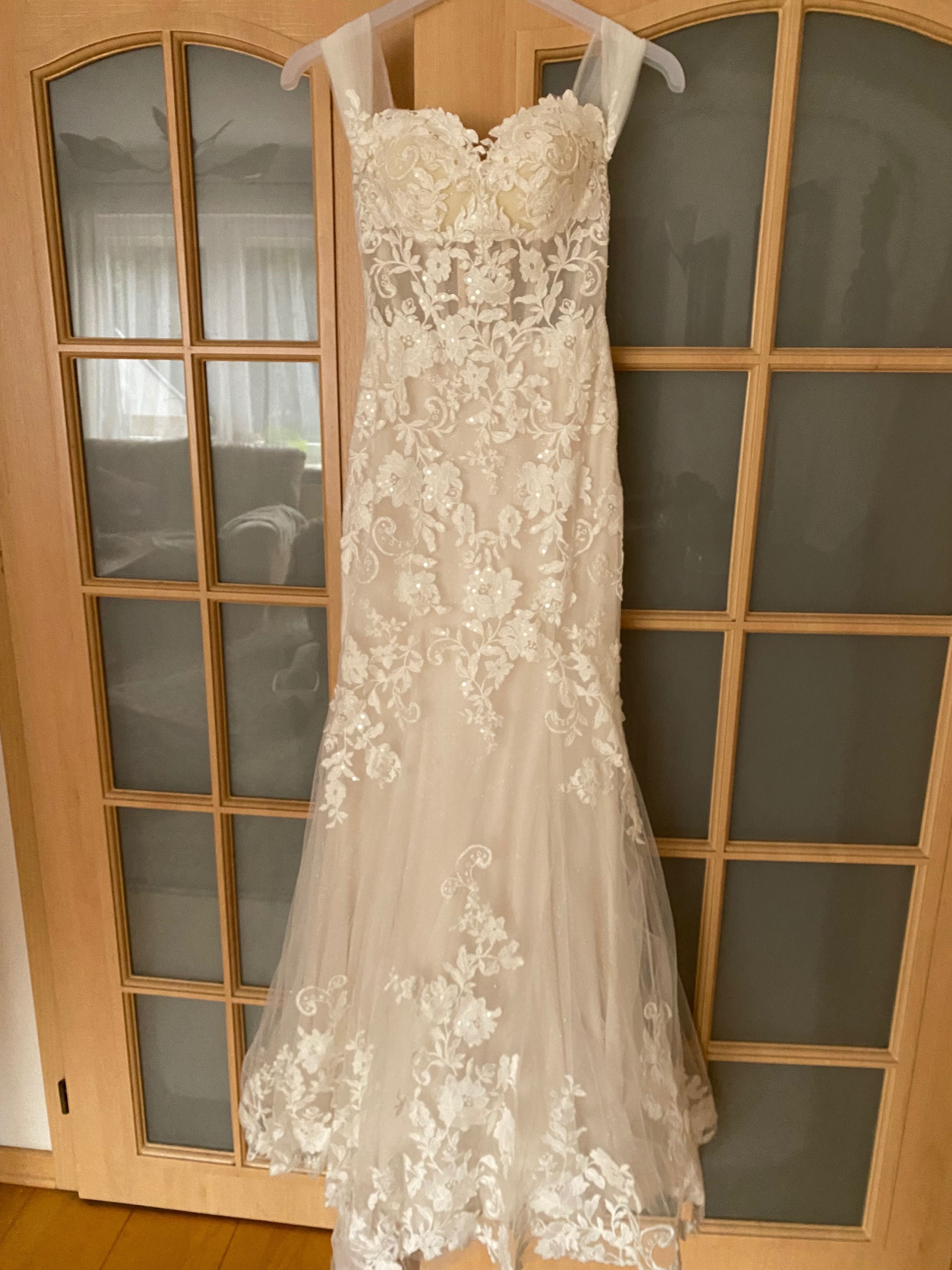 Charming Mermaid Wedding Dress Lace Appliques Off the Shoulder Sweetheart Buttons Court Train Vestidos De Novia