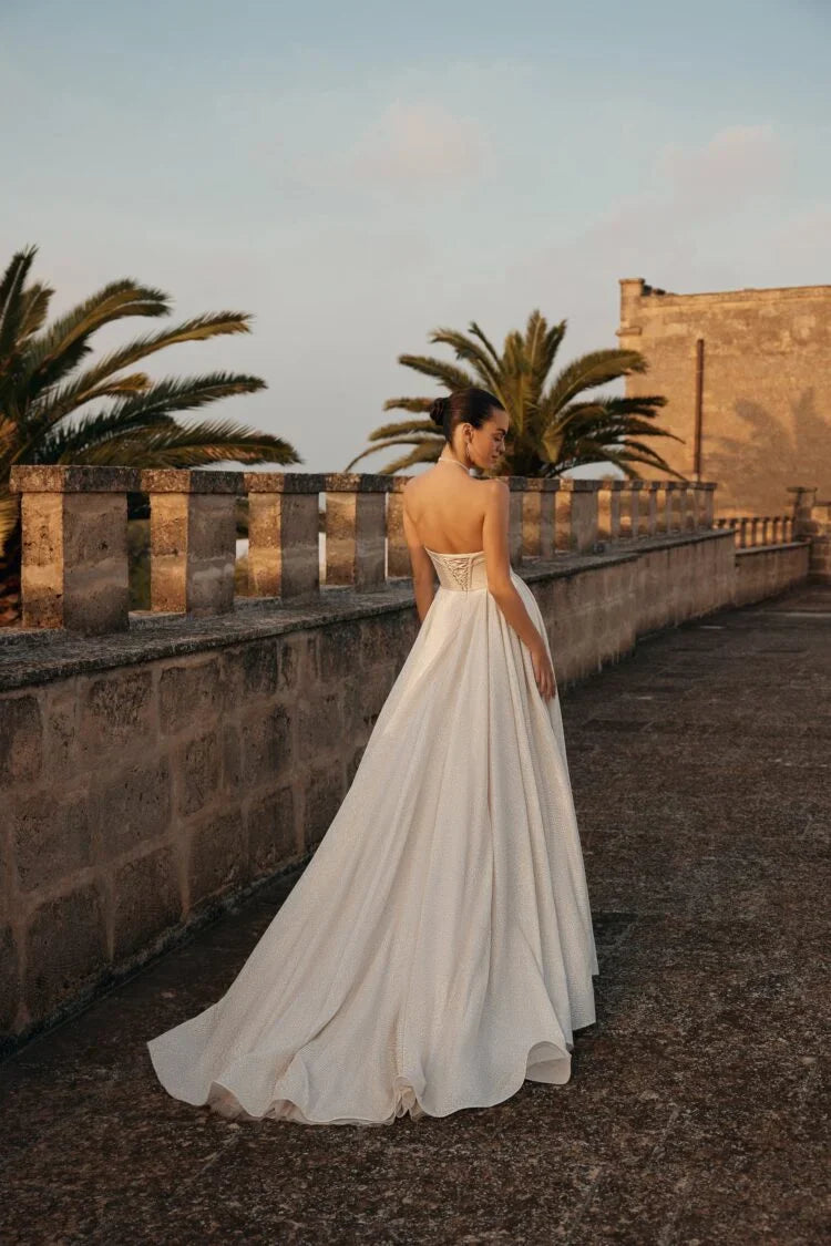 Romantic A-Line Beach Wedding Dress – Strappy Sweetheart Neckline with a Natural Waistline for an Effortless Bridal Look